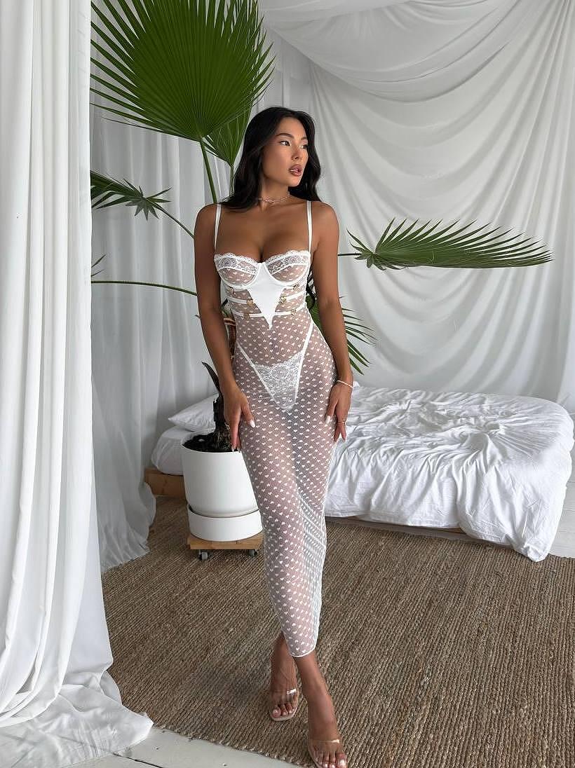 Beyaz Transparan Elbise